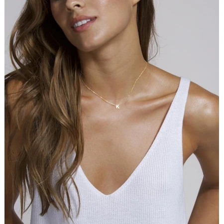 Златно колие с БУКВА
