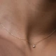 Златно колие с едно камъче