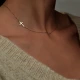 Златно колие с кръст