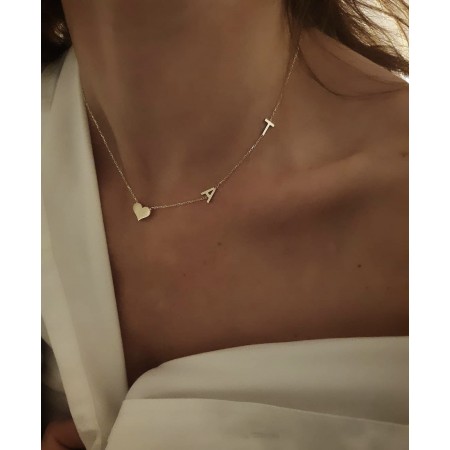 Златно колие с букви и сърце Златно колие с букви и сърце