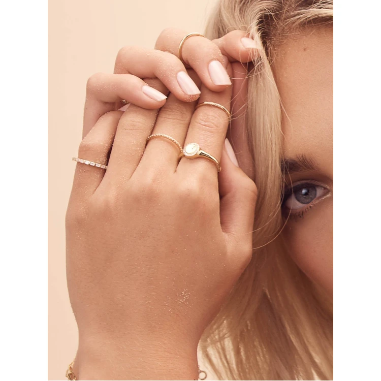 Сребърен пръстен с нежно поставени бели кубични цирконий Swarovski 925 Тrendy  Collection Victoria Gold