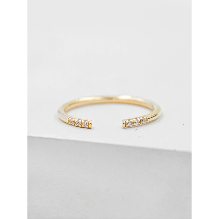 Сребърен пръстен с нежно поставени бели кубични цирконий Swarovski 925 Тrendy  Collection Victoria Gold