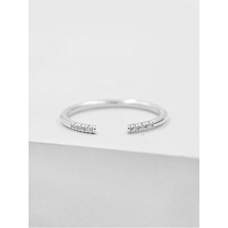 Сребърен пръстен с нежно поставени бели кубични цирконий Swarovski 925 Тrendy  Collection Victoria Gold