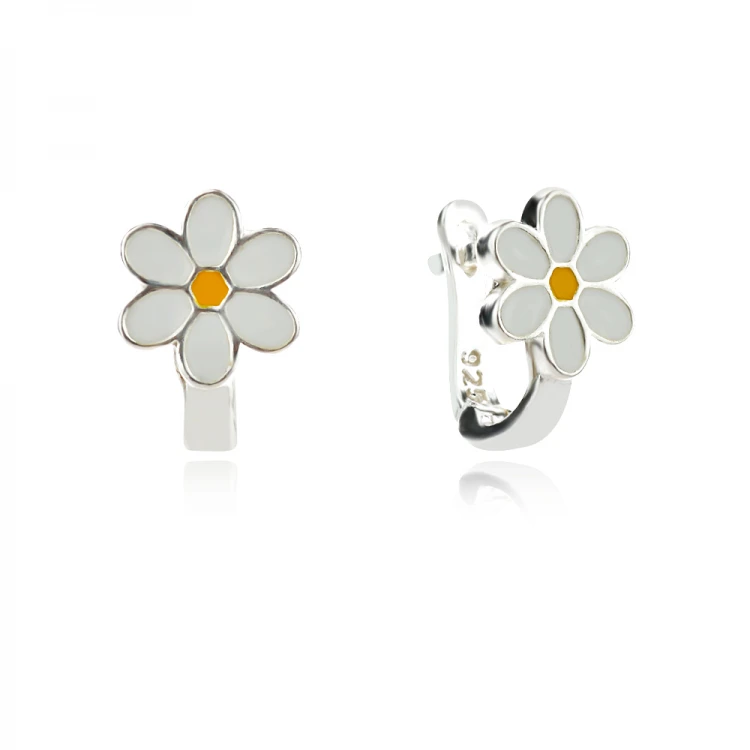 Детски сребърни обеци Daisies Детски сребърни обеци Daisies