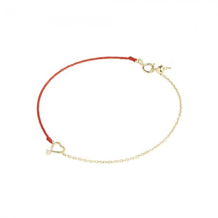 Гривна с червен конец и златен елемент сърце