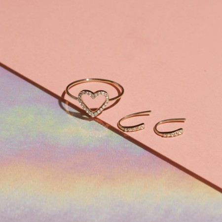 Златен пръстен Сърце с камъни Златен пръстен Сърце с камъни